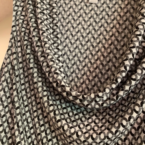 Blouses - Picture 2 of 4